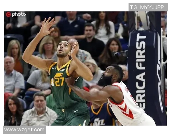 爵士队季后赛排名跌至西部第五,球迷忧心忡忡 爵士队季后赛排名跌至西部第五,球迷忧心忡忡